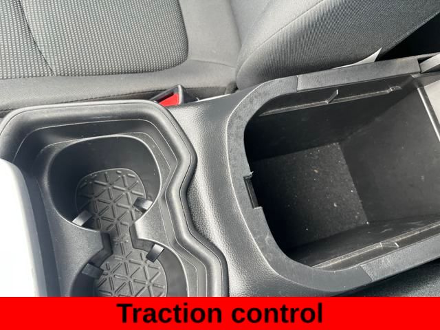 2021 Toyota RAV4 LE photo 13