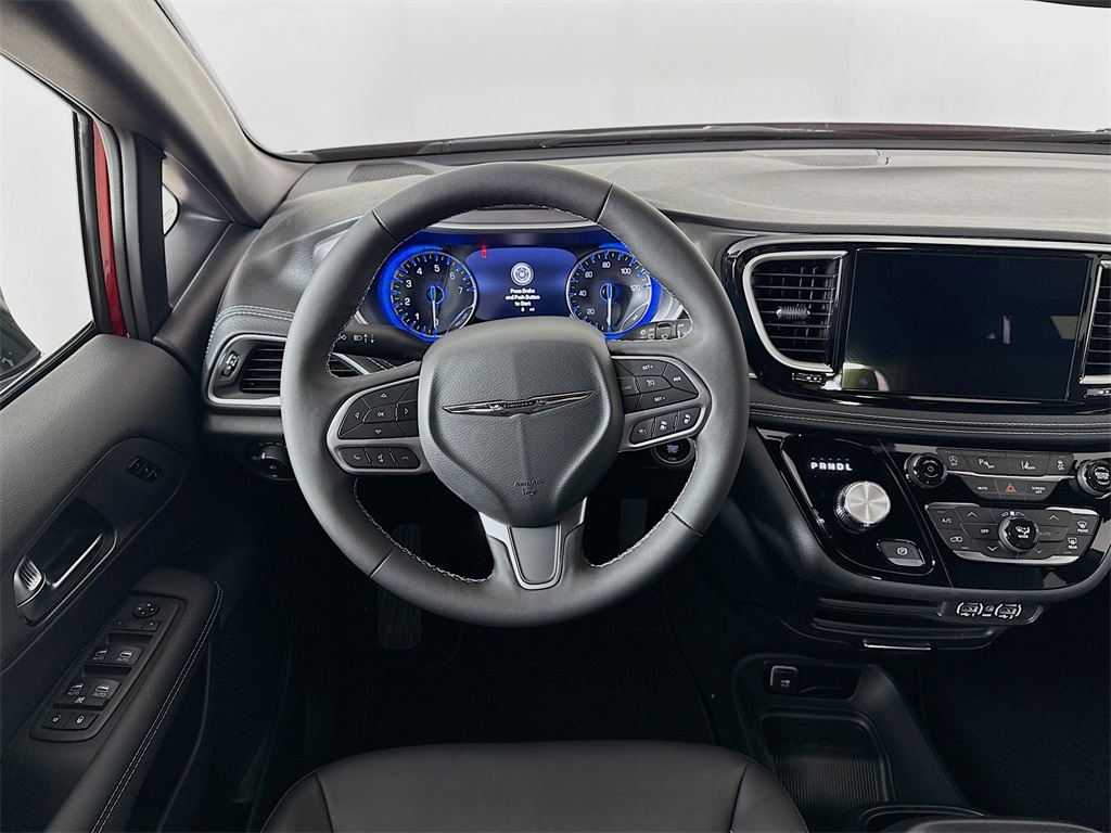 2025 Chrysler Pacifica photo 22