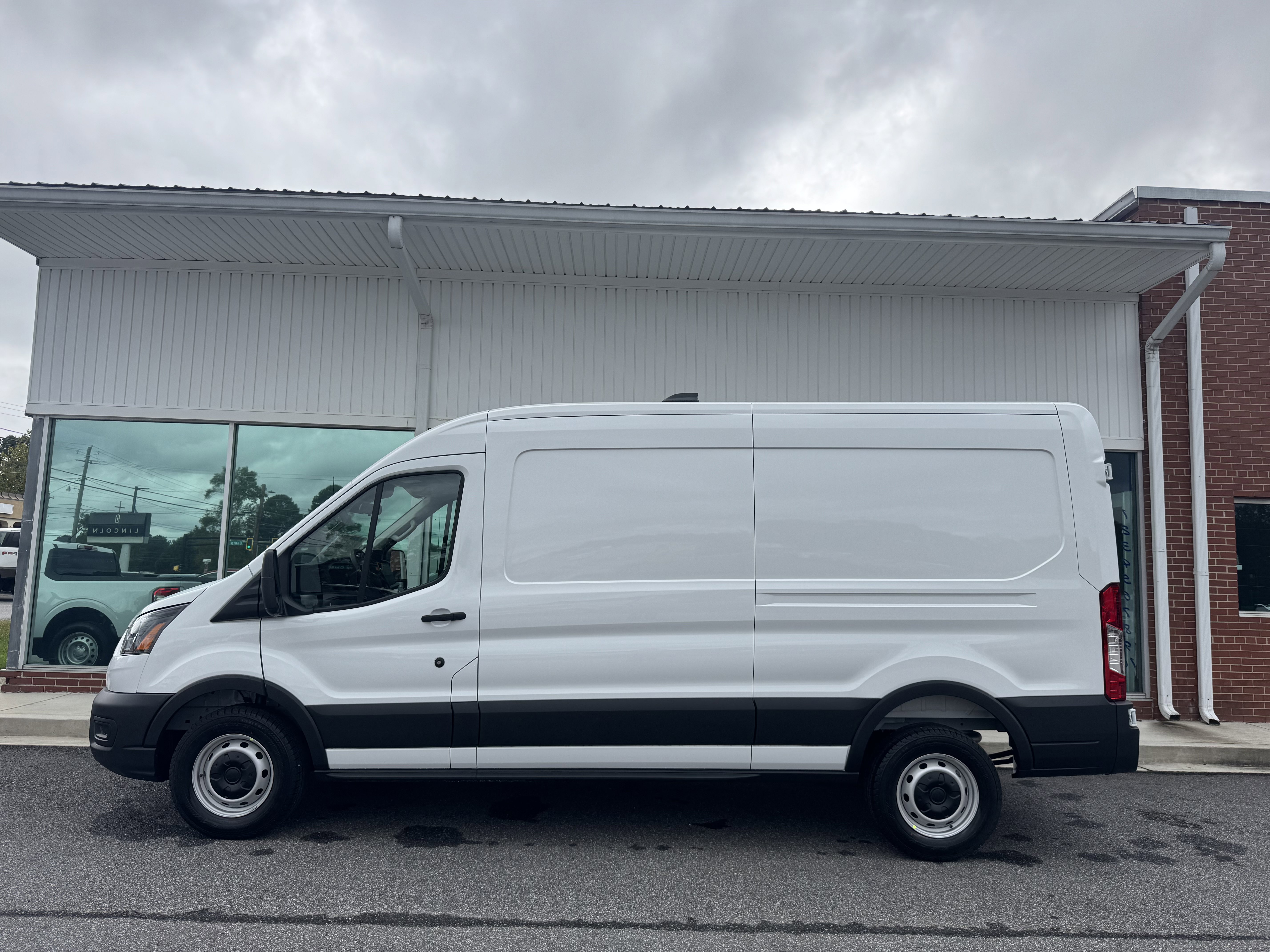 2026 Ford Transit Van Base's photo