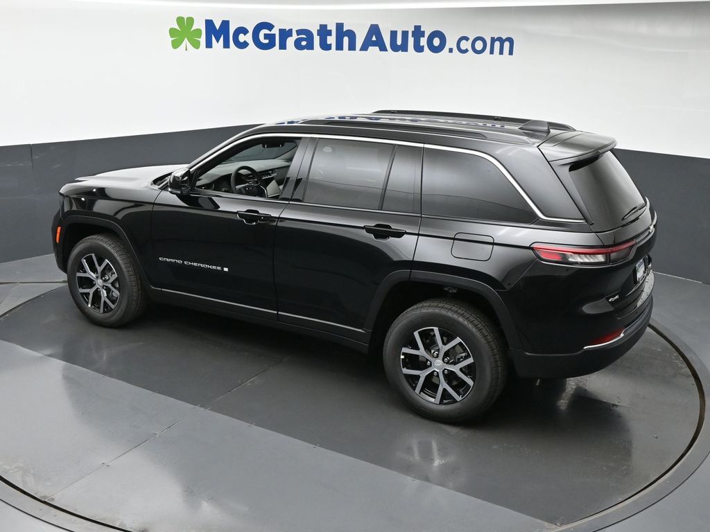 2025 Jeep Grand Cherokee Limited photo 16