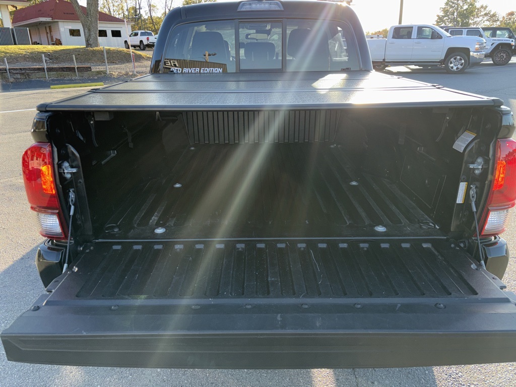 2023 Toyota Tacoma SR5 photo 3