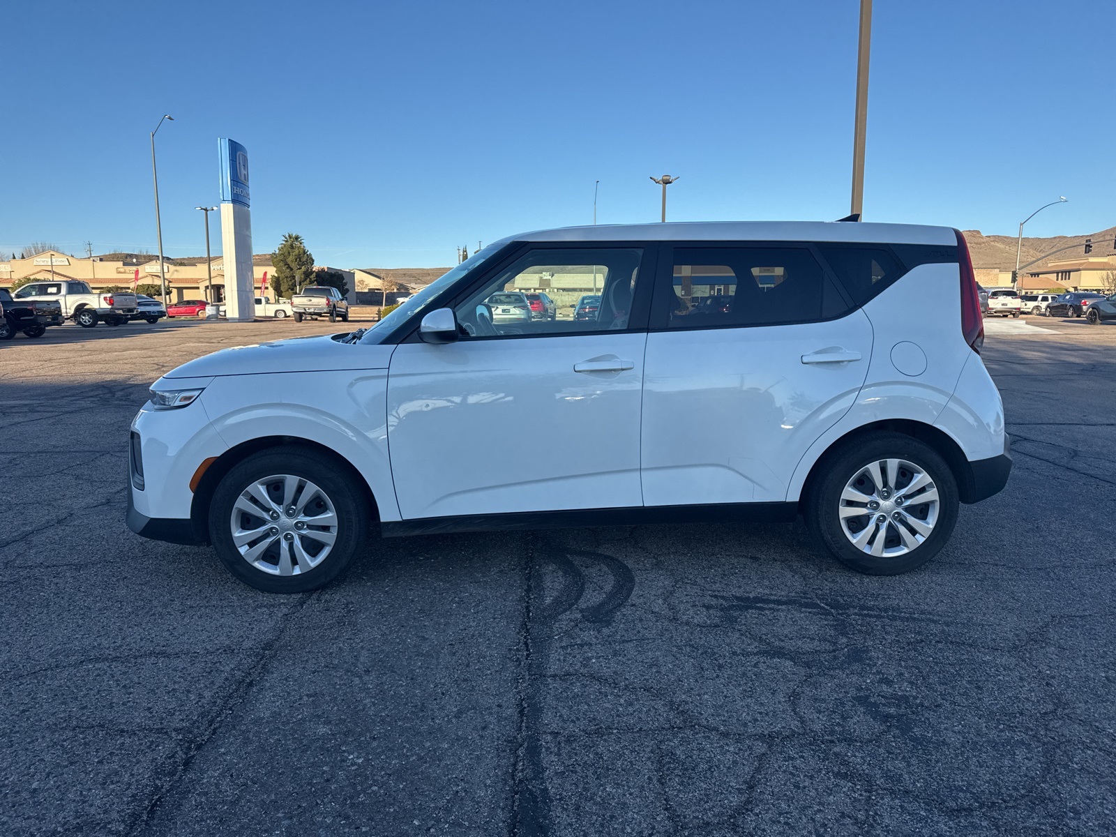 Used 2021 Kia Soul LX with VIN KNDJ23AU2M7129291 for sale in Kingman, AZ