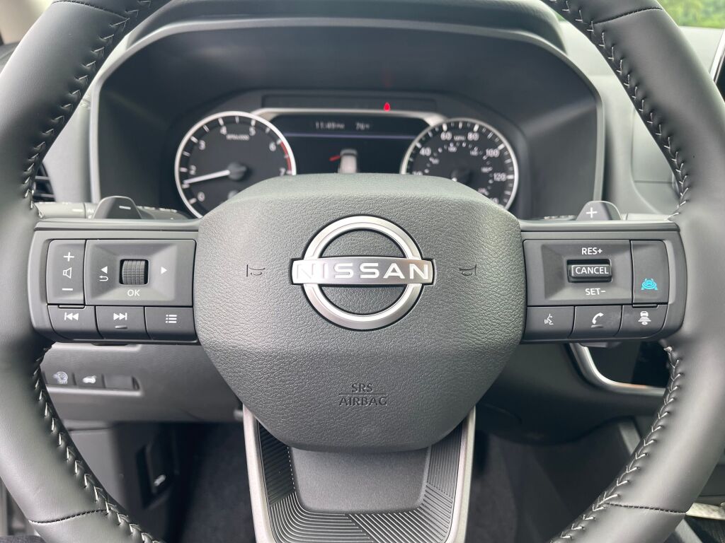 2026 Nissan Rogue SV photo 11