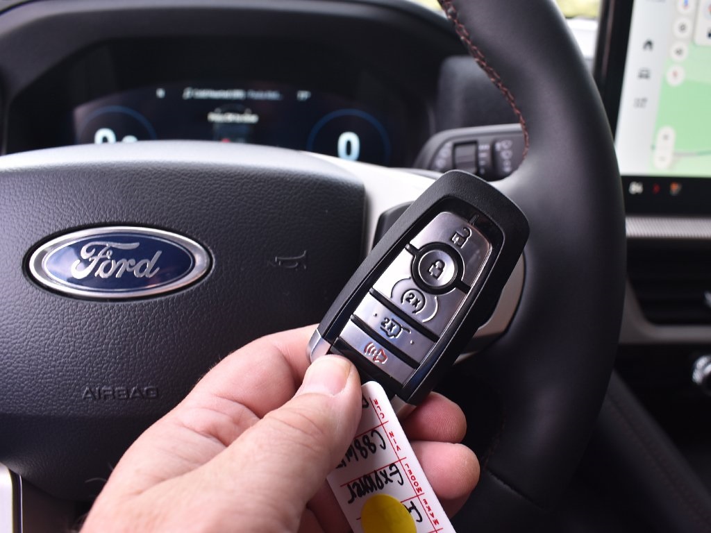 2025 Ford Explorer photo 11