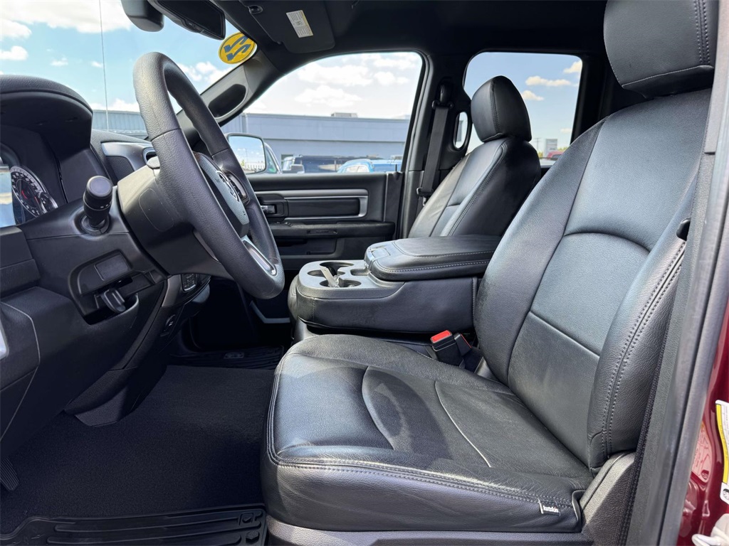 2022 Ram 1500 Classic Warlock photo 13