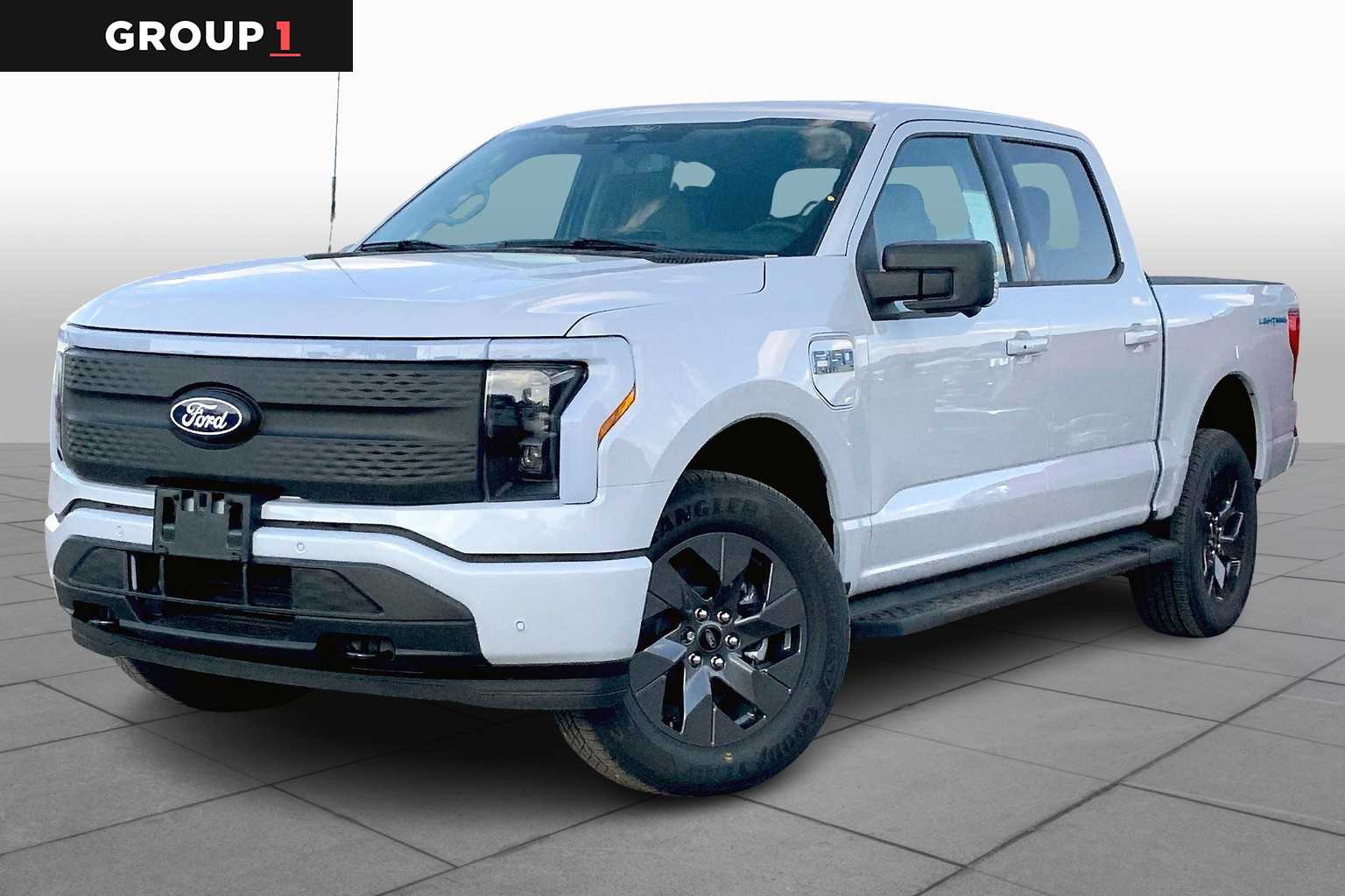 2025 Ford F-150 Lightning Flash's photo