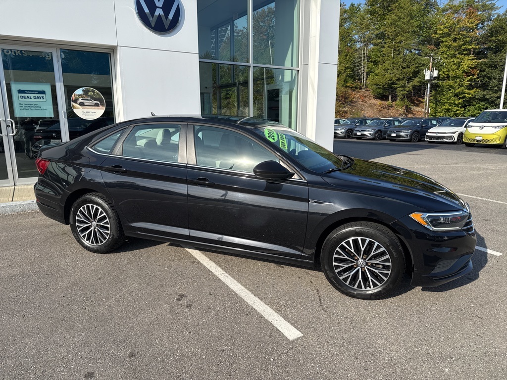 2019 Volkswagen Jetta SEL photo 9