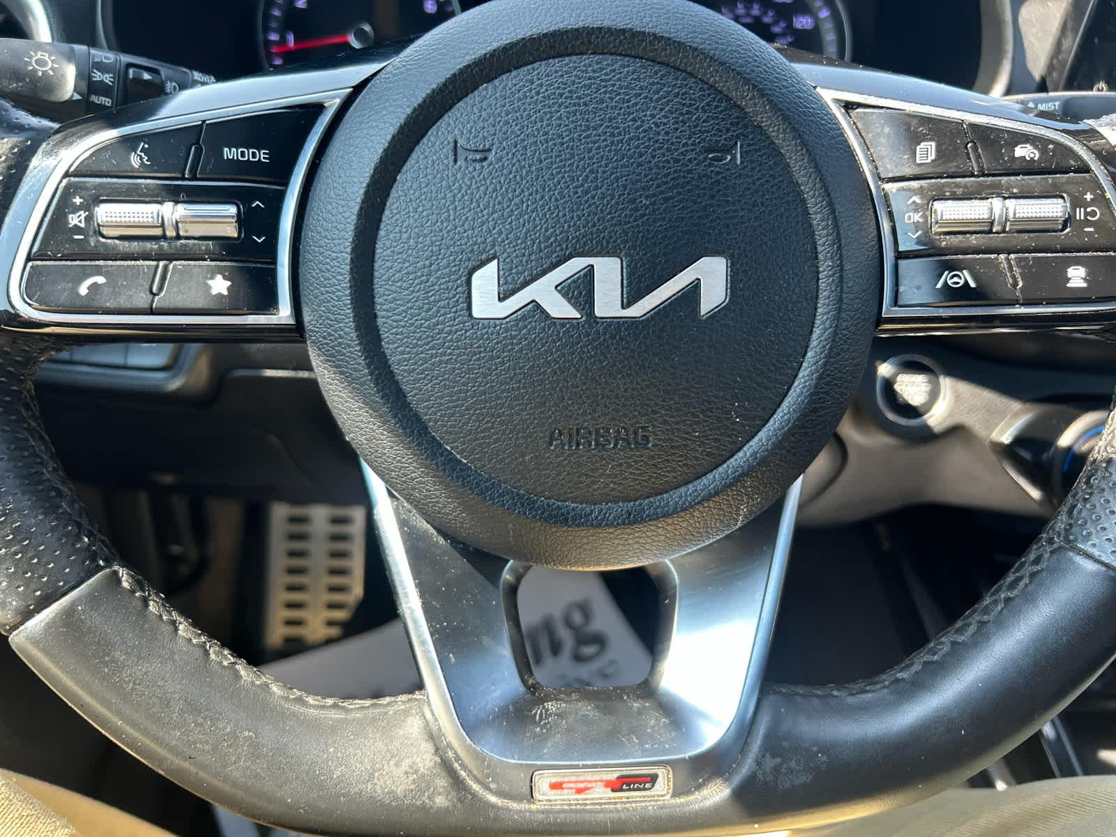 2023 Kia Forte GT-Line photo 14