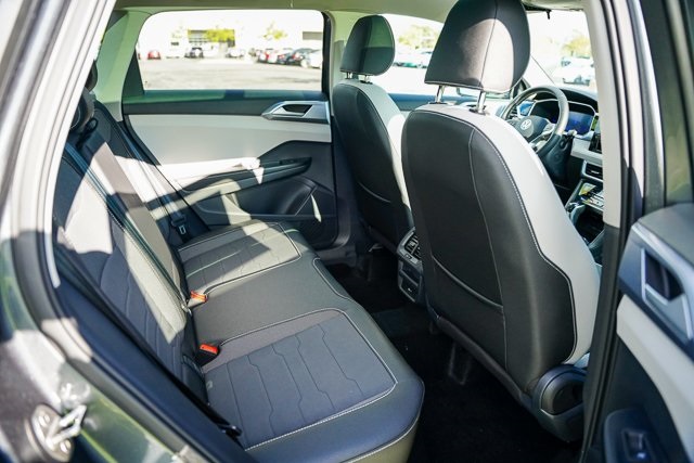 2025 Volkswagen Taos SE photo 26
