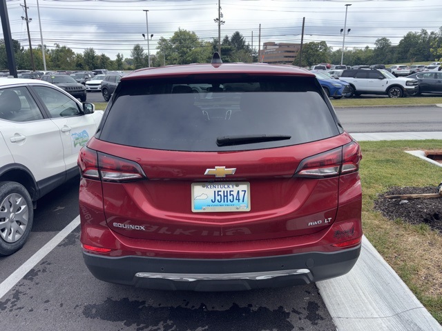 2023 Chevrolet Equinox LT photo 2