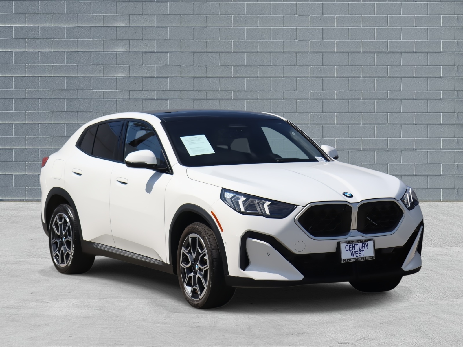 2024 BMW X2 28i's photo