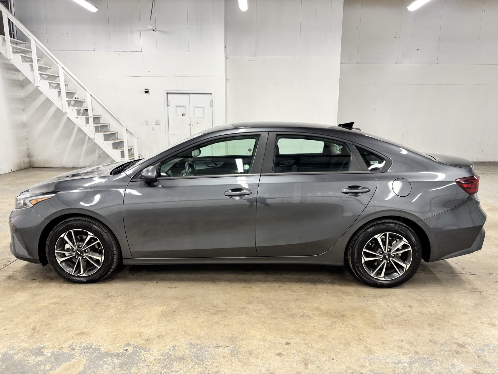 2024 Kia Forte LXS photo 4