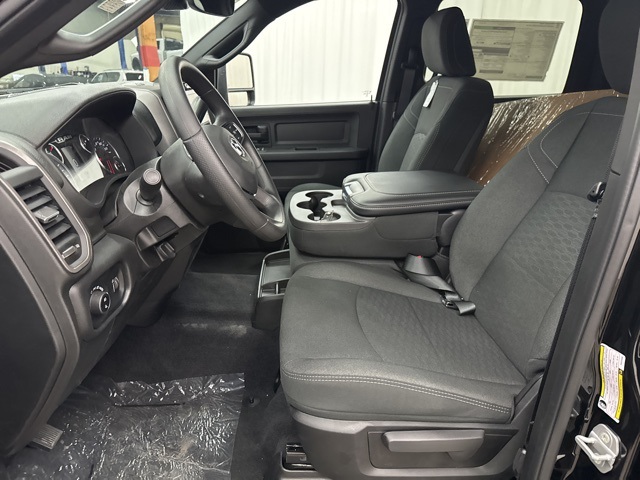 2026 Ram 2500 Tradesman photo 4