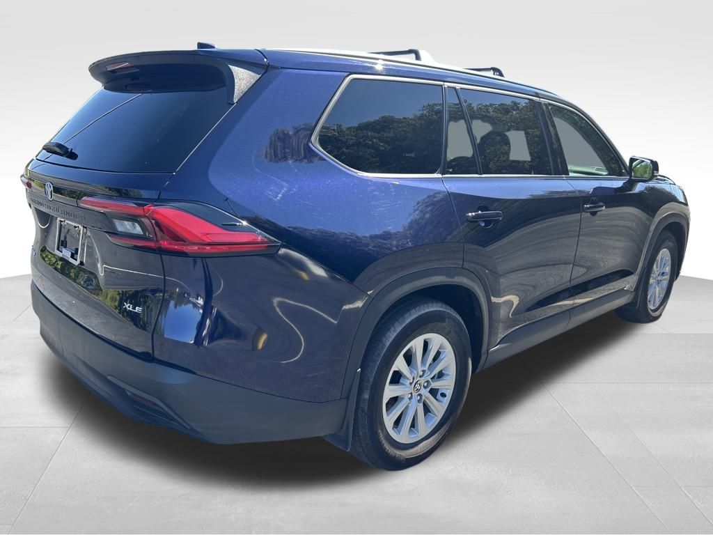 2024 Toyota Highlander Hybrid XLE photo 5