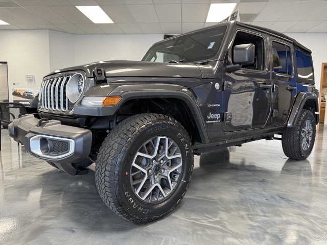 2024 Jeep Wrangler Sahara photo 3