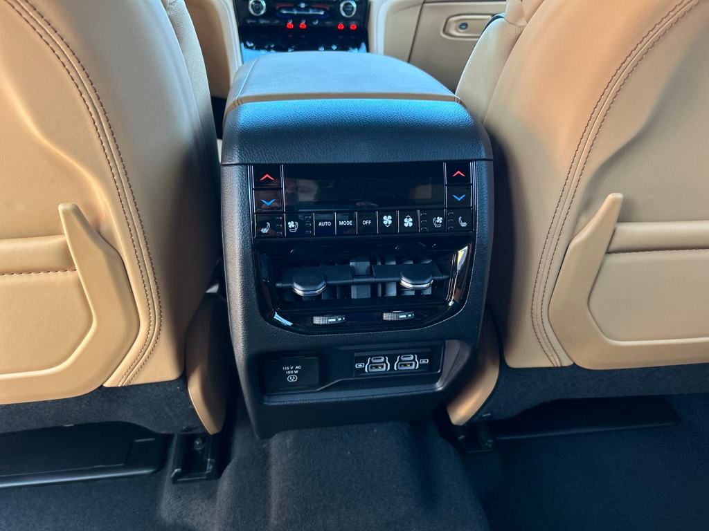 2025 Jeep Grand Cherokee L Summit photo 20