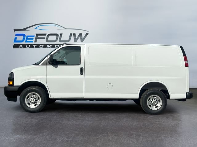 2025 Chevrolet Express Cargo 2500 photo 4