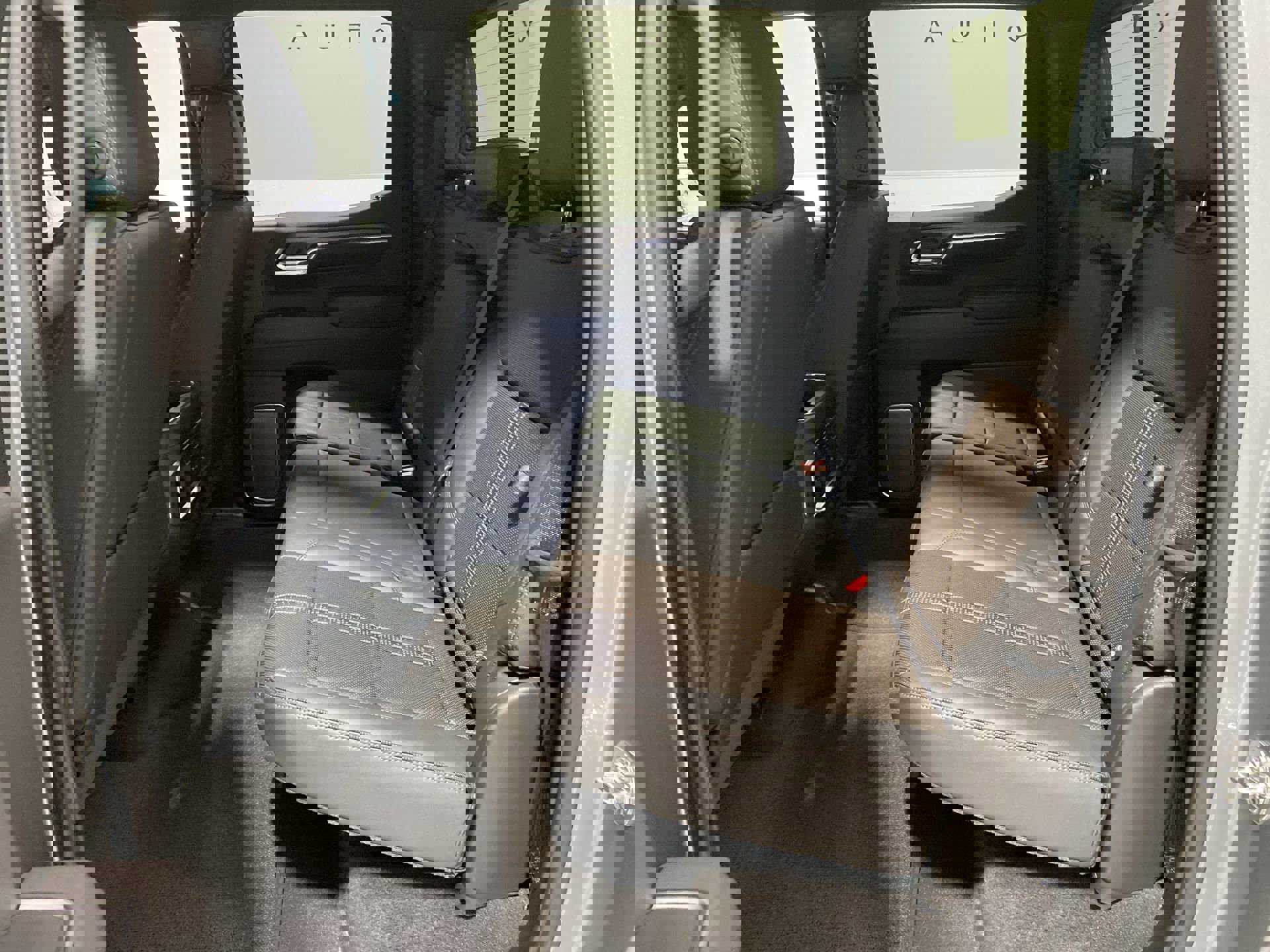 2026 Chevrolet Silverado 1500 High Country photo 23