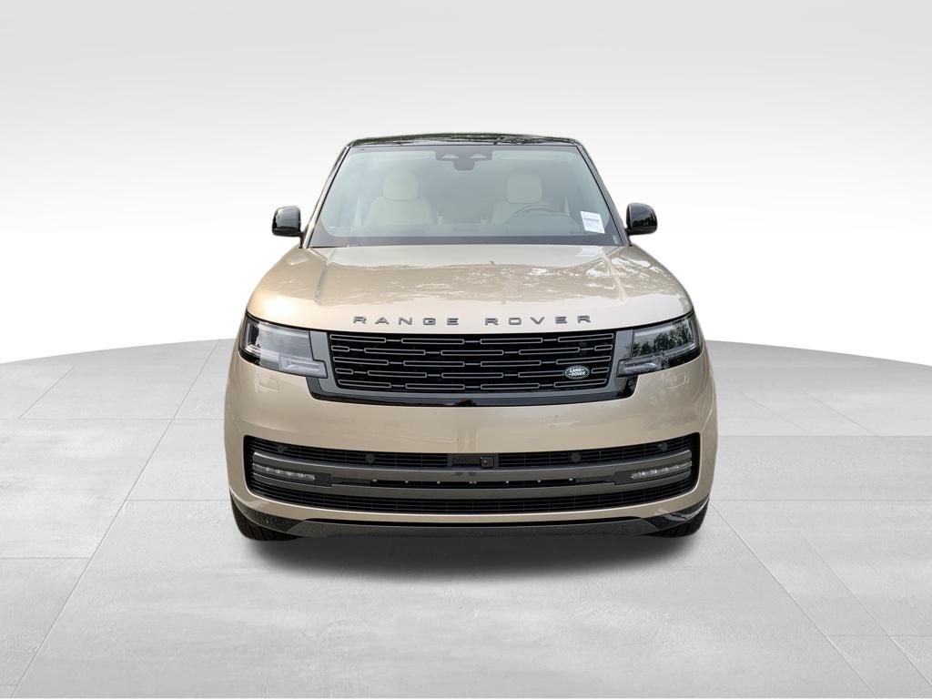 2025 Land Rover Range Rover SE photo 2