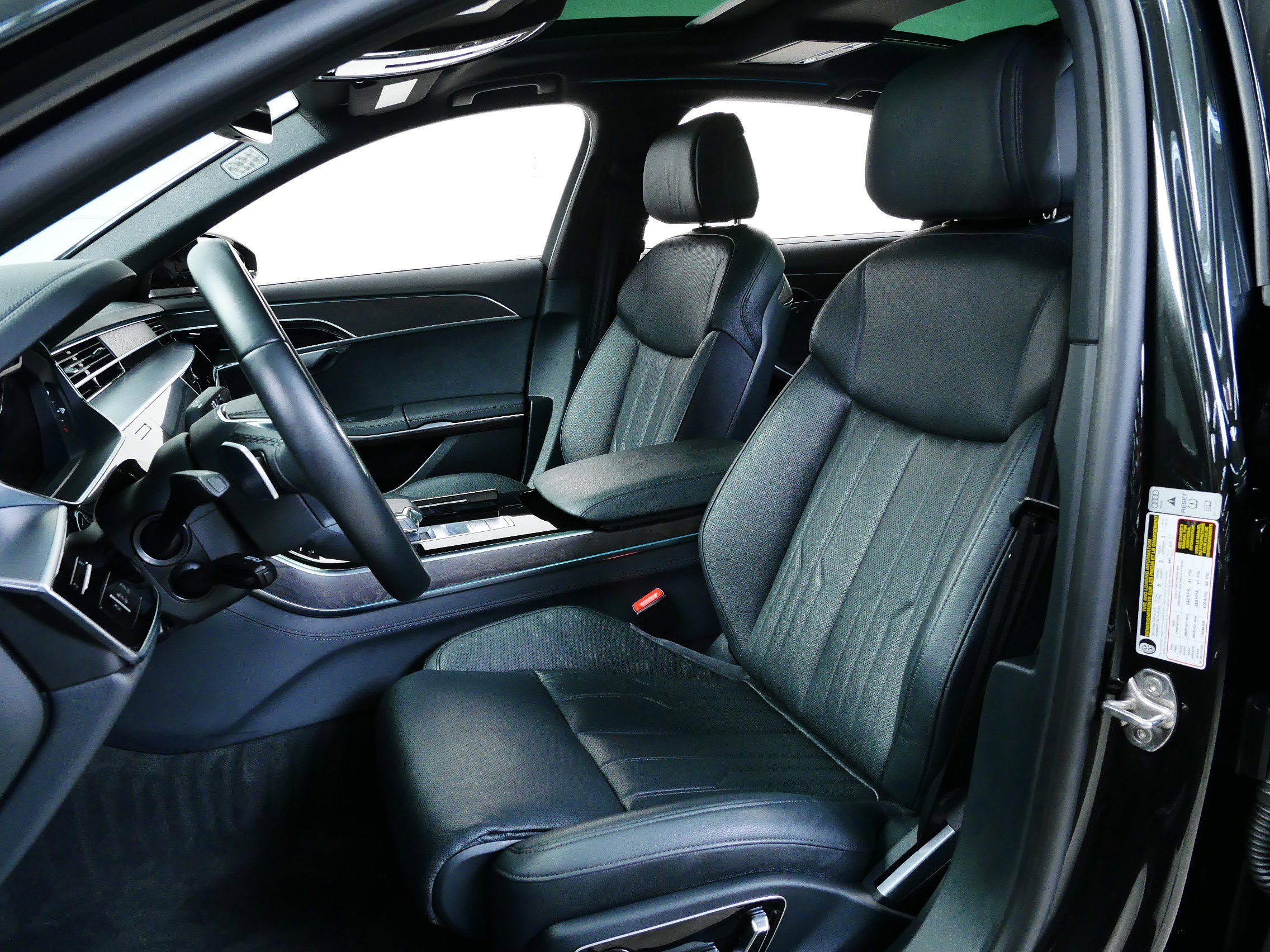 2022 Audi A8 L 55 photo 14