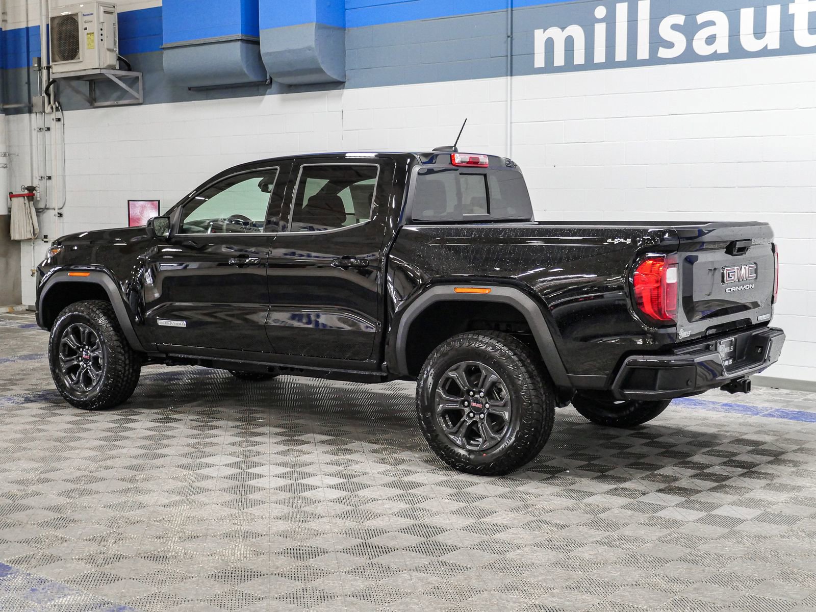 2025 Gmc Canyon Elevation photo 4