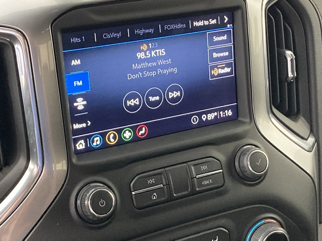 2020 Chevrolet Silverado 1500 RST photo 3