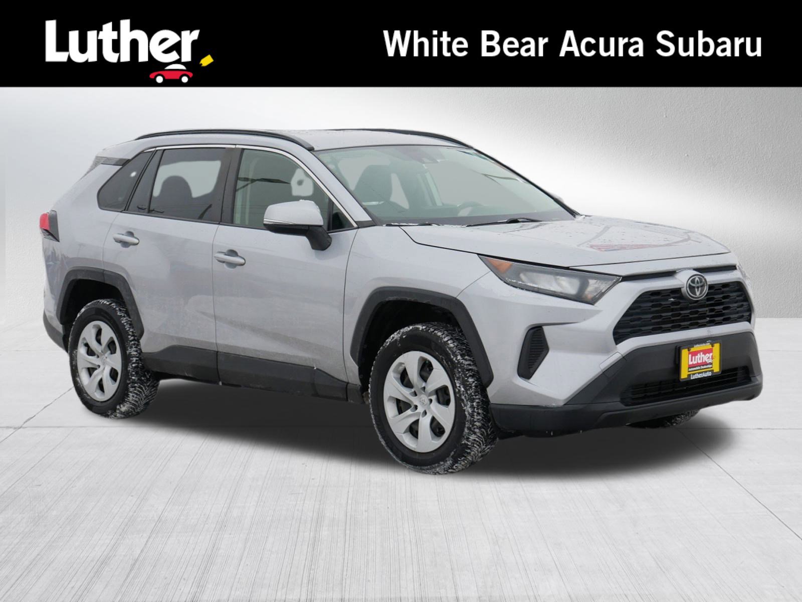 2019 Toyota RAV4 LE's photo