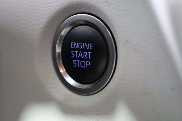 2022 Toyota Corolla SE photo 4