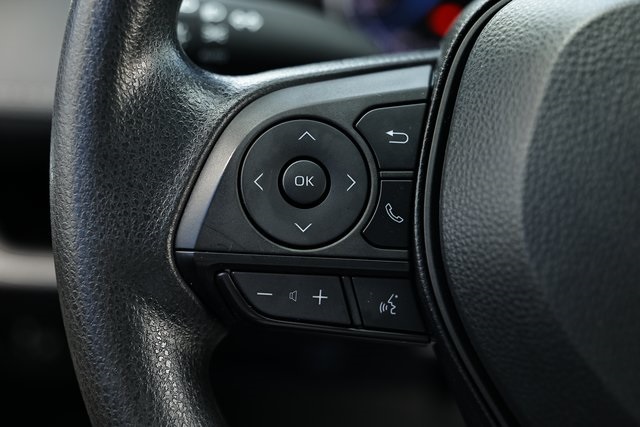 2024 Toyota RAV4 Hybrid XLE photo 32