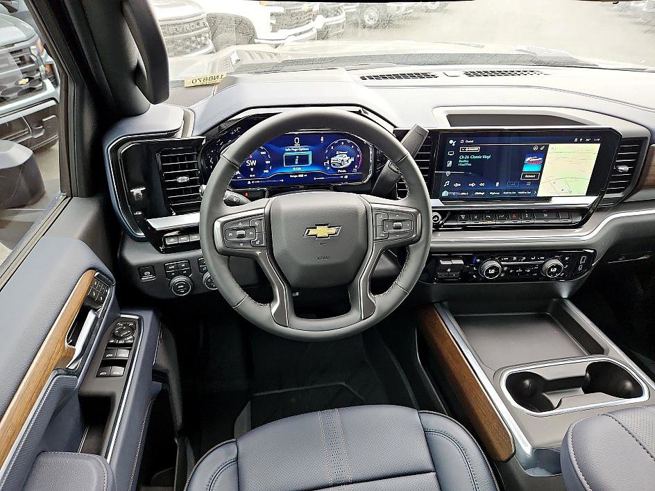 2025 Chevrolet Silverado 2500HD High Country photo 12