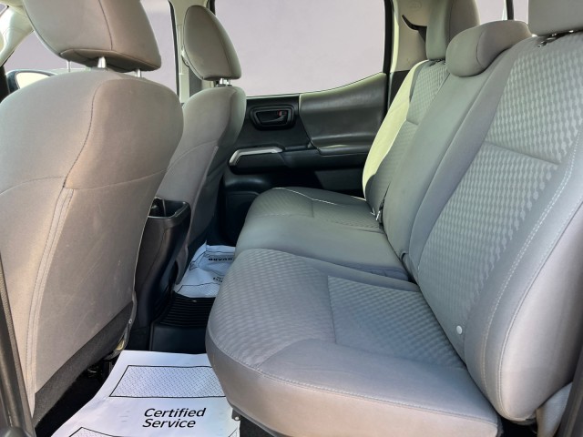 2022 Toyota Tacoma SR5 photo 9