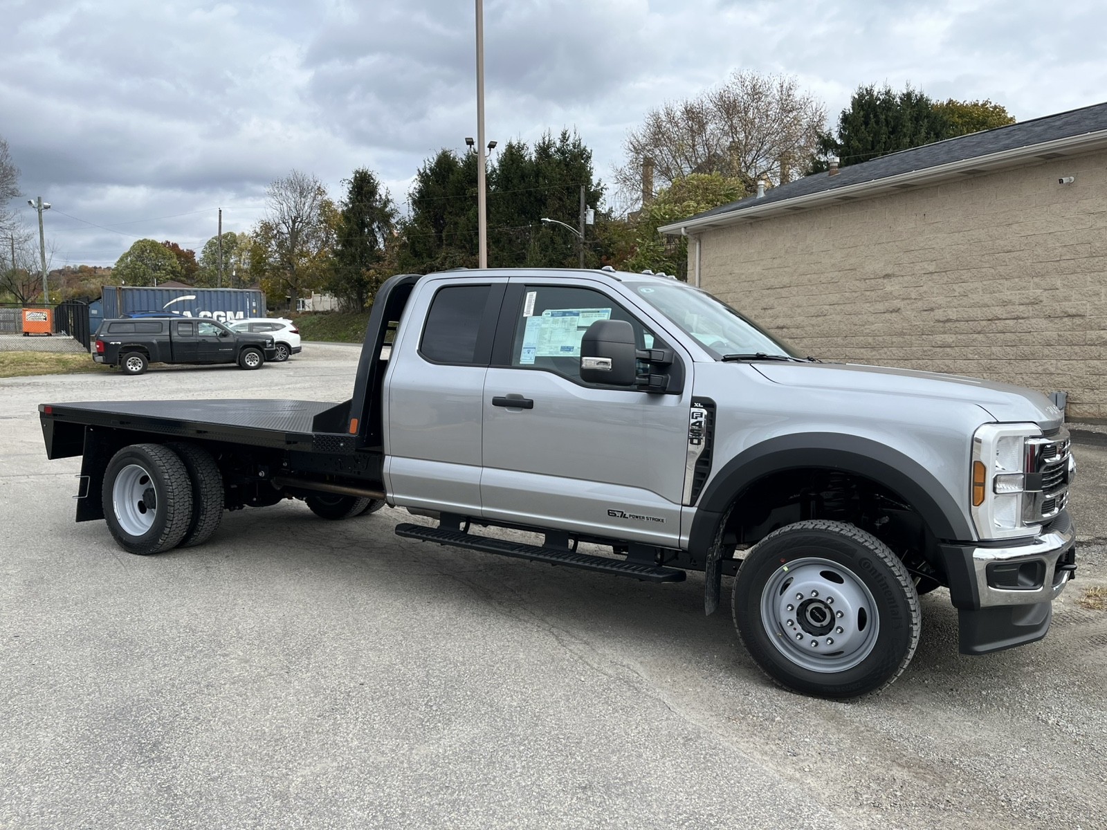 2026 Ford F-450 Super Duty Chassis Cab XL's photo