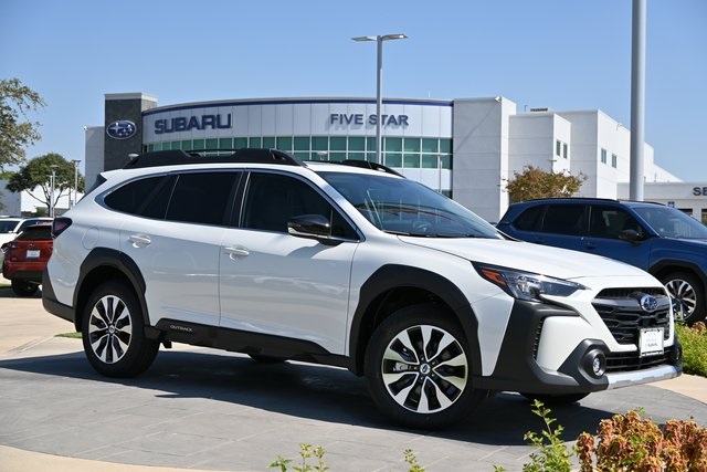 2025 Subaru Outback Limited's photo