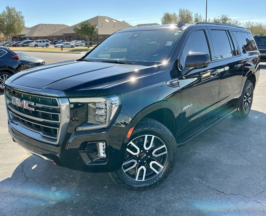 2023 Gmc Yukon XL AT4 photo 3