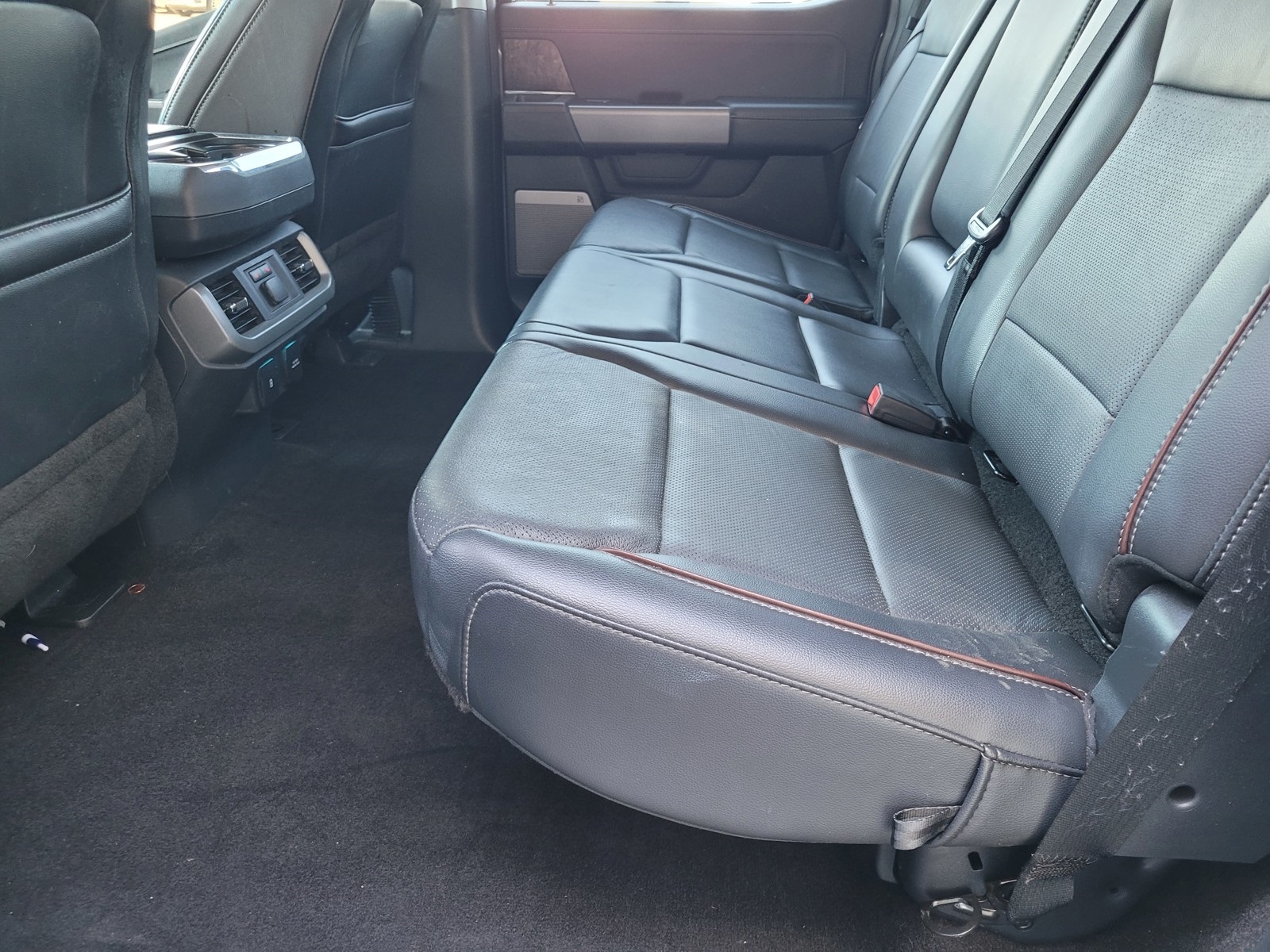 2021 Ford F-150 Lariat photo 10