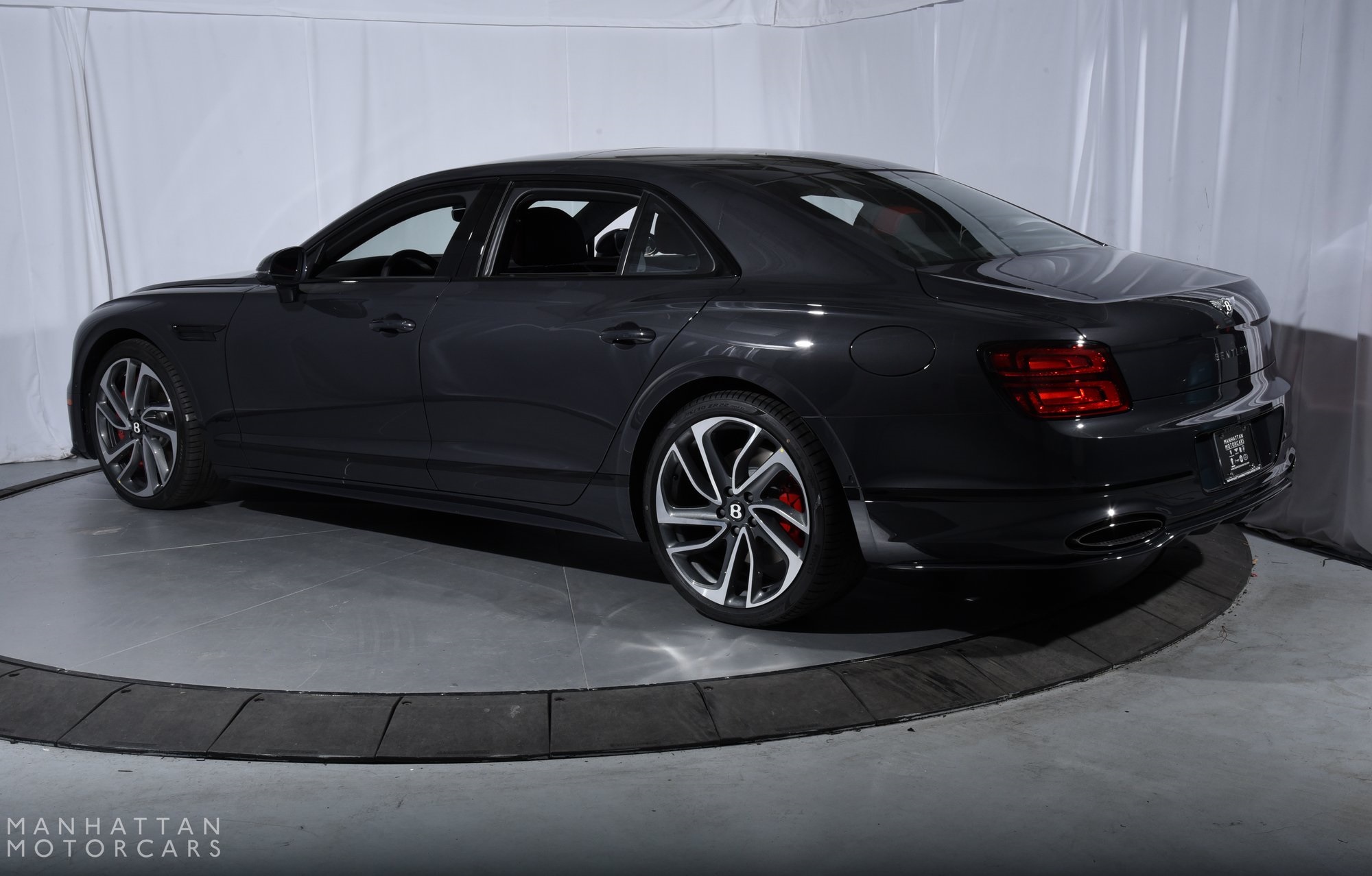 2025 Bentley Flying Spur Speed photo 2