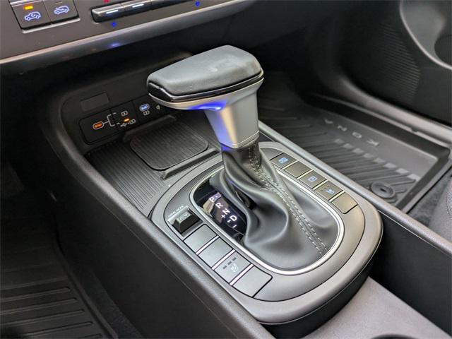 2026 Hyundai Kona SEL photo 7