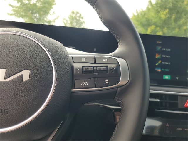 2025 Kia K5 GT-Line photo 16