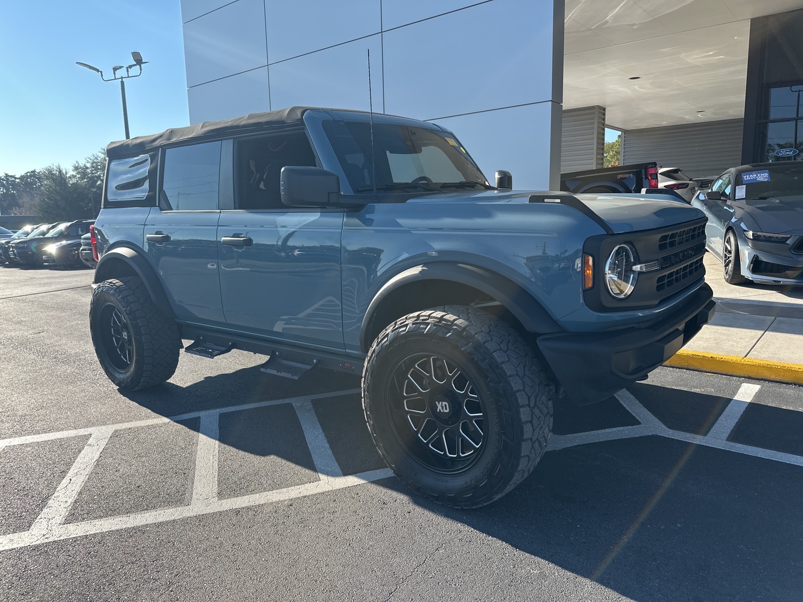 2022 Ford Bronco 4-Door Base's photo