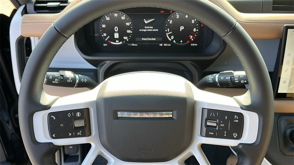 2025 Land Rover Defender 110 X-Dynamic SE photo 13