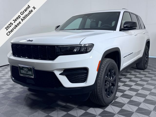 2025 Jeep Grand Cherokee Altitude photo 4