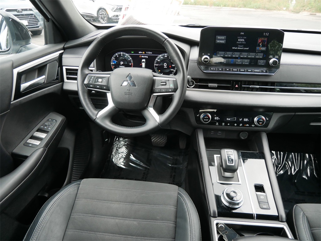 2023 Mitsubishi Outlander Ralliart SE Black Edition photo 11