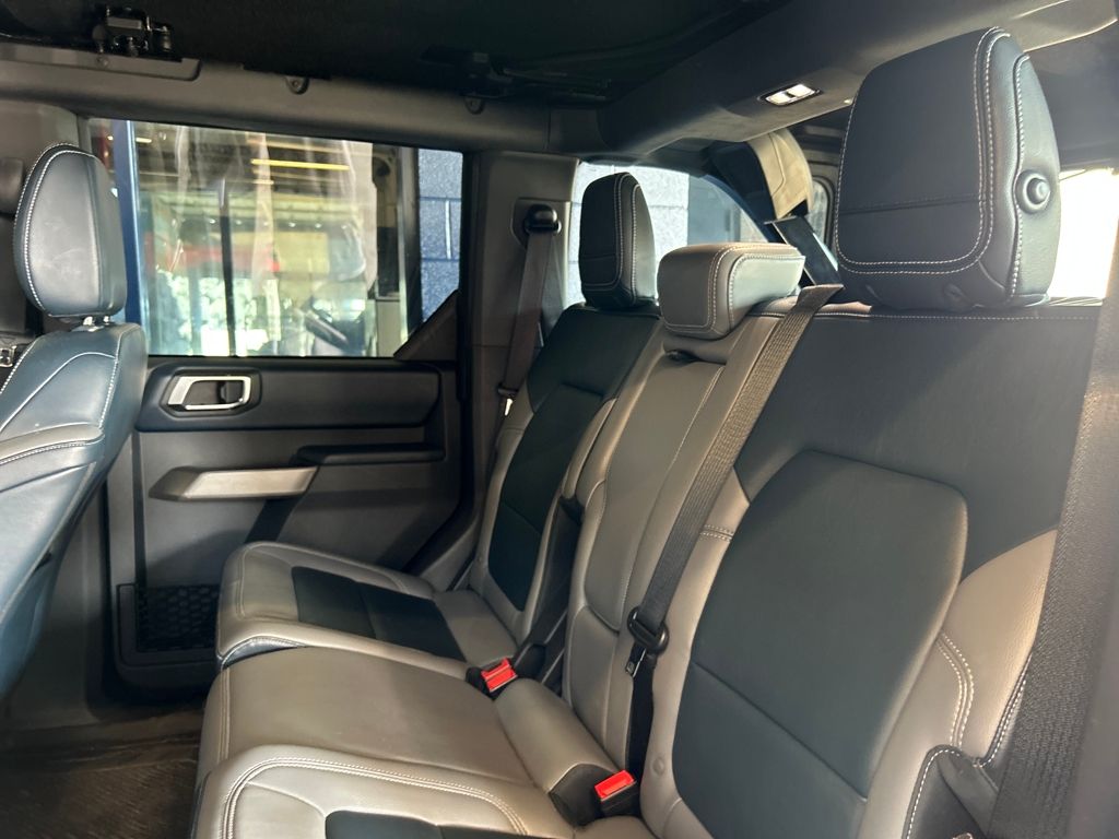 2021 Ford Bronco Outer Banks photo 8