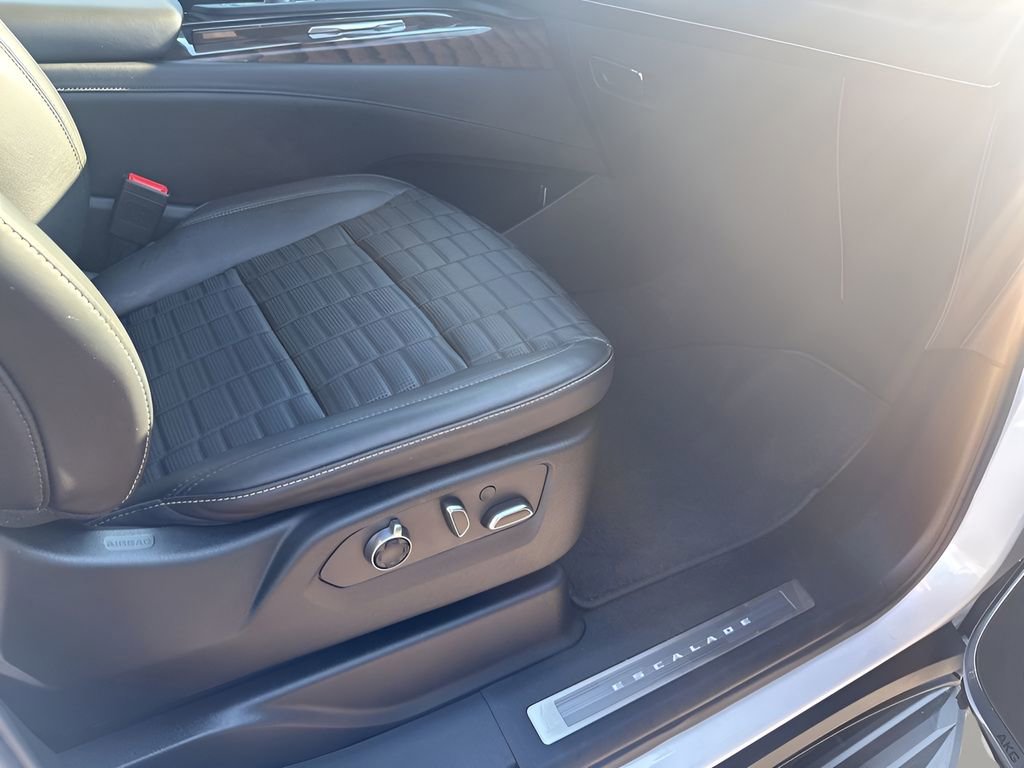 2022 Cadillac Escalade Premium Luxury Platinum photo 15