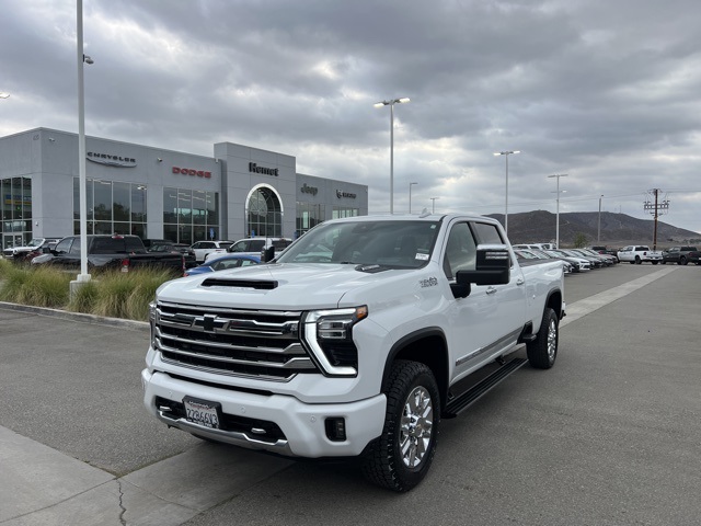 2024 Chevrolet Silverado 2500HD High Country photo 3