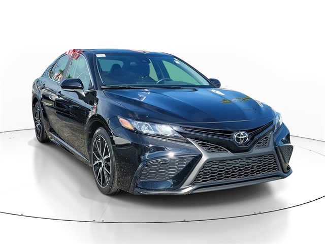 2023 Toyota Camry SE photo 2