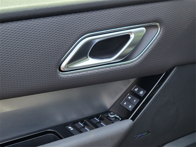 2023 Land Rover Range Rover Velar R-Dynamic S photo 16