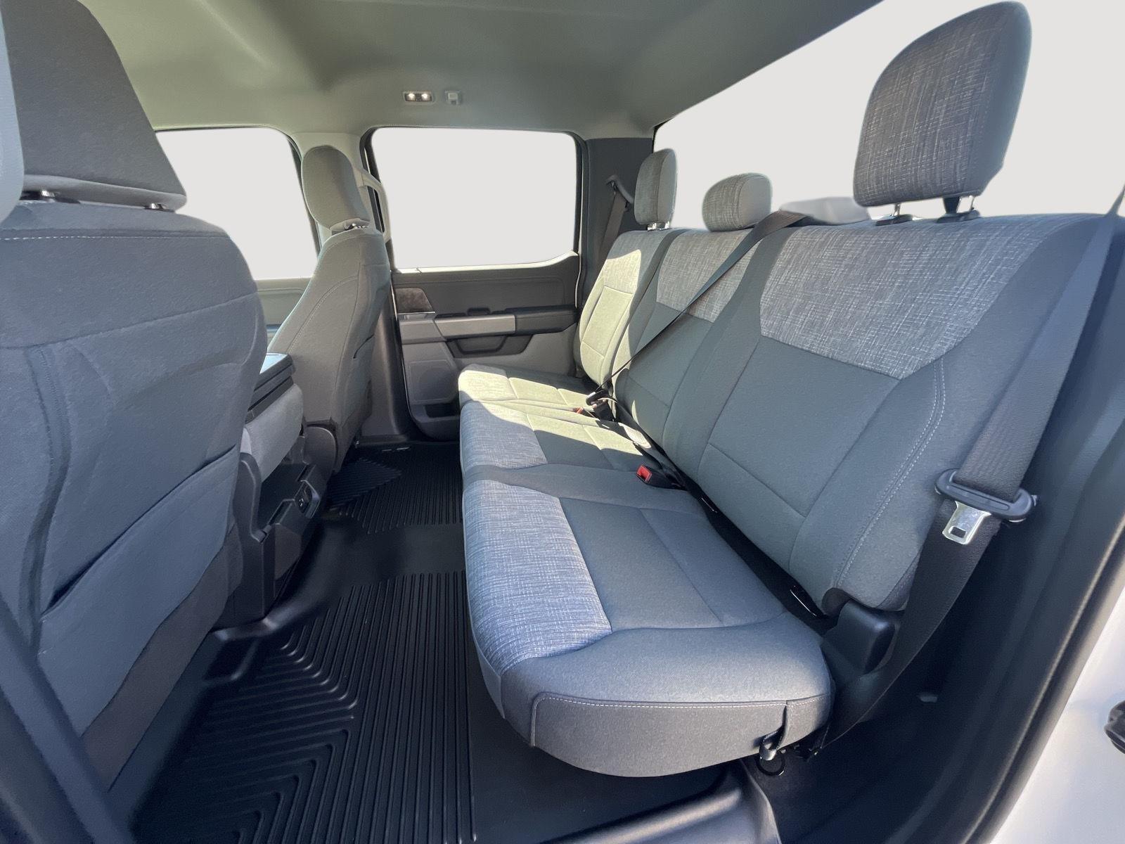 2023 Ford F-150 XLT photo 13
