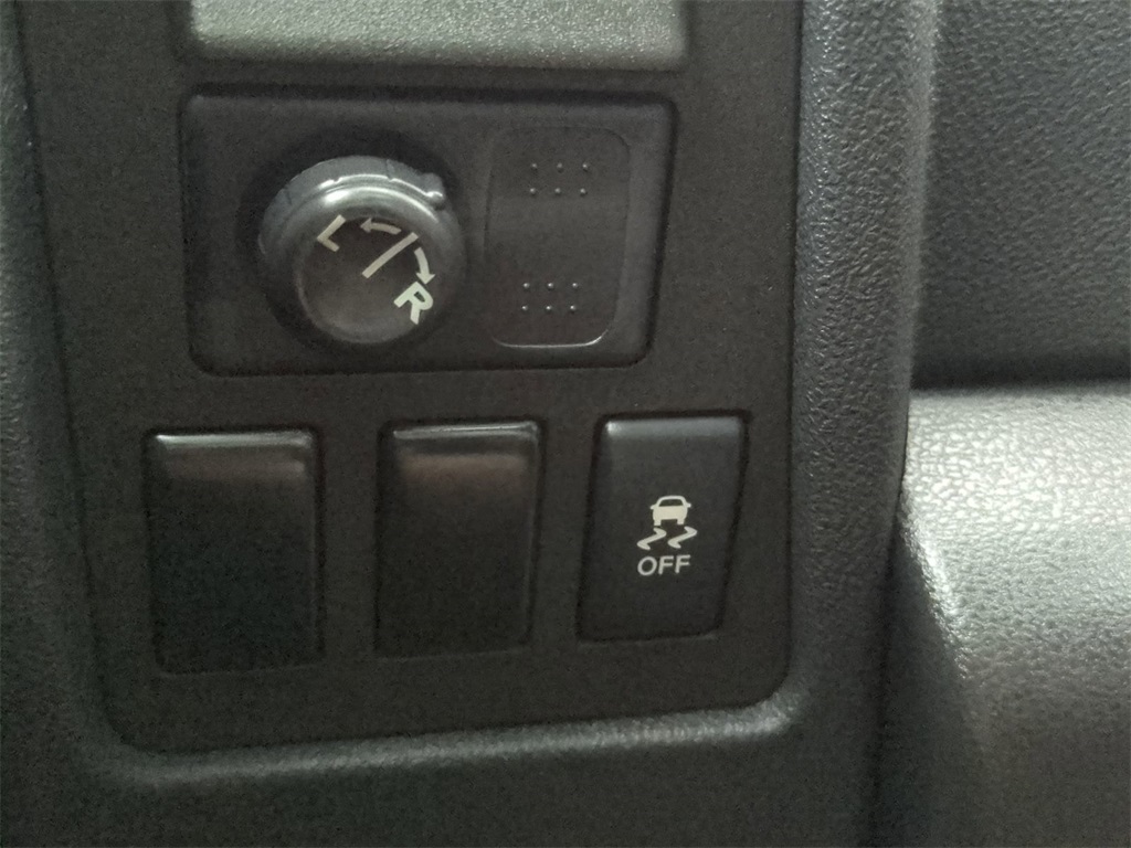 2012 Nissan Rogue SV photo 22