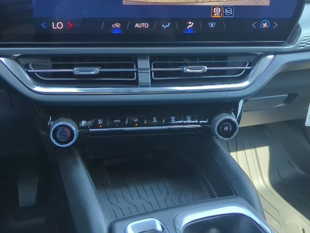 2026 Chevrolet Equinox EV 1LT photo 19